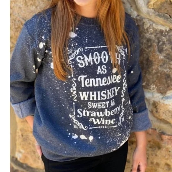 Tennessee Whiskey Strawberry Wine Graphic Sweatshirt – Large - Picture 1 of 1